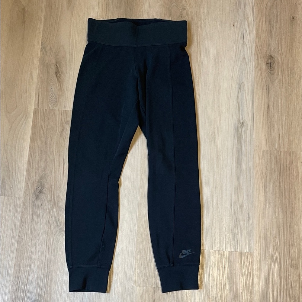 Nike Women’s Black Jogger Leggings Size M Like New!